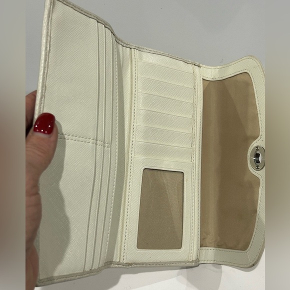 Vintage Coach Logo “C” monogram Cream Wallet clutch - Picture 7 of 8